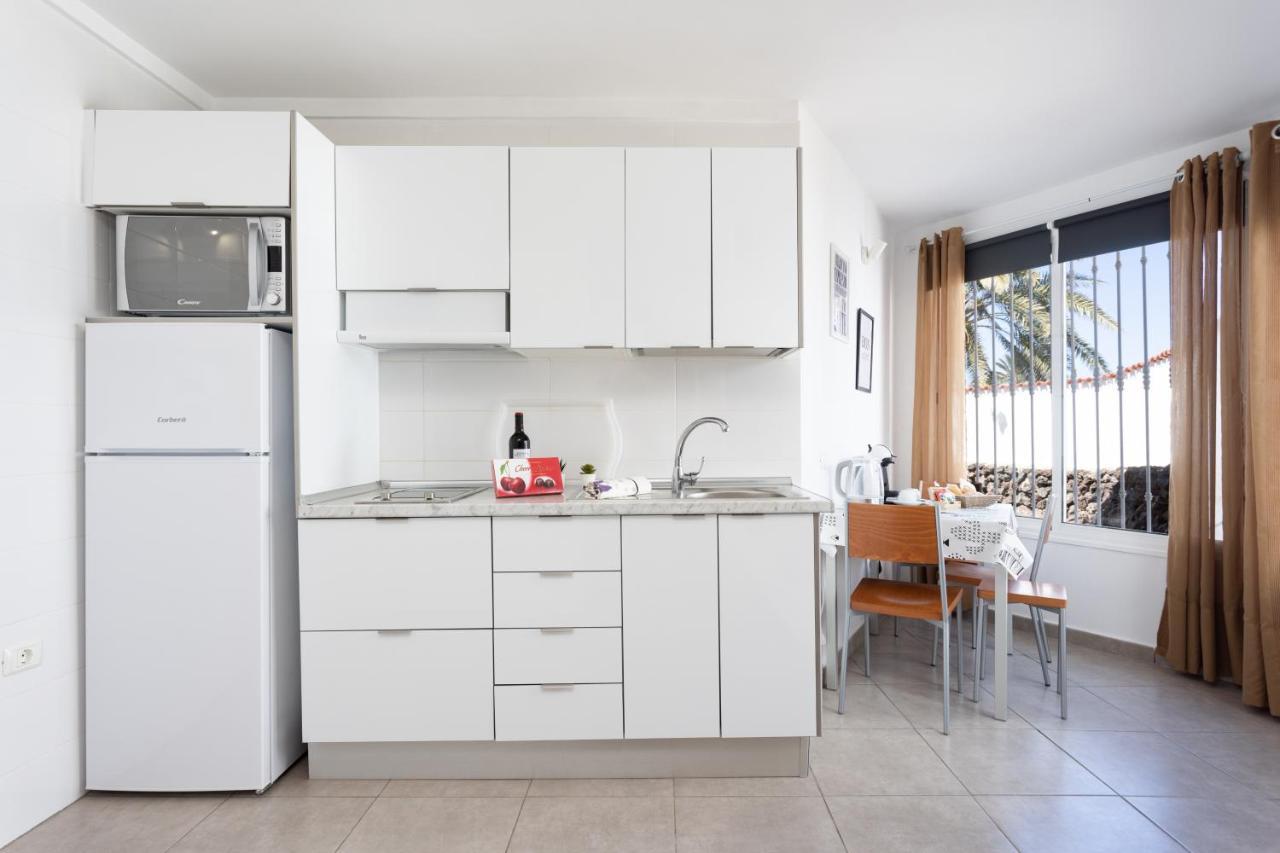 Home2Book Triplex Disco Beach Las Americas, Terrace 아로나 외부 사진