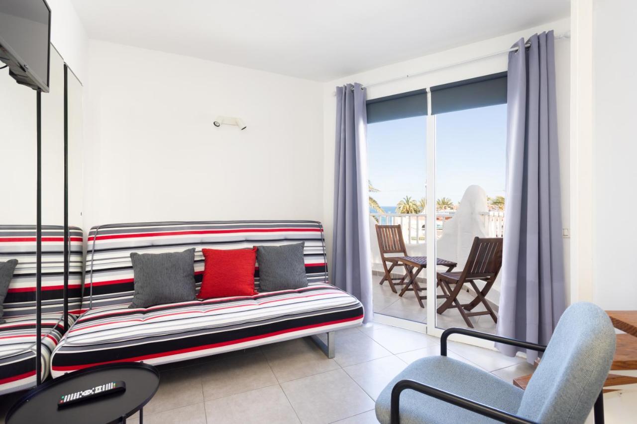 Home2Book Triplex Disco Beach Las Americas, Terrace 아로나 외부 사진